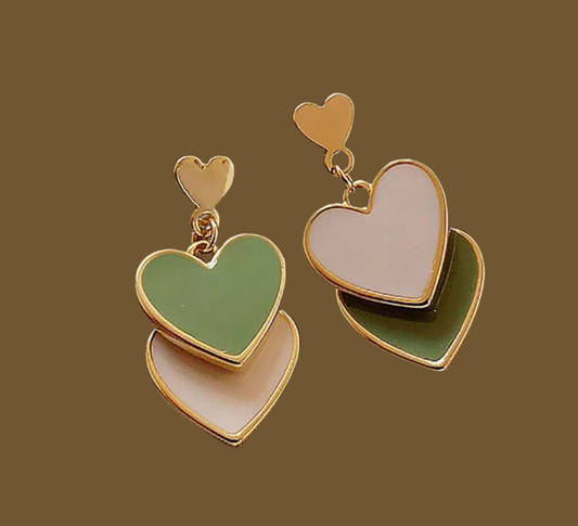 Green Heart Earrings 💚