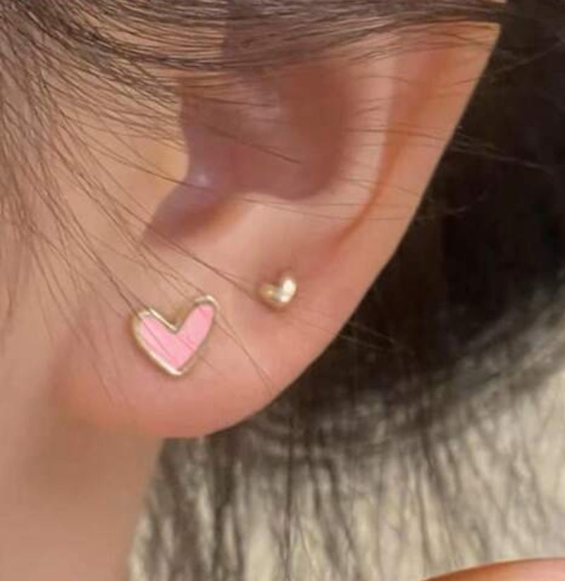 Heart stud earrings